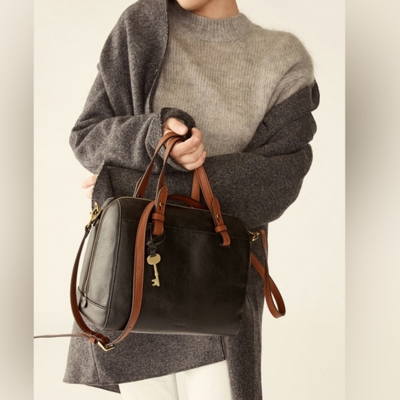 Fossil Rachel Sachet Elegant Black and Brown Leather Crossbody Handbag - Picture 1 of 9